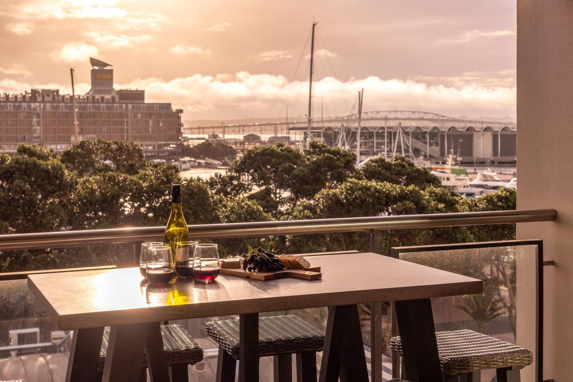 The Quays - Auckland Viaduct Apartment Екстериор снимка